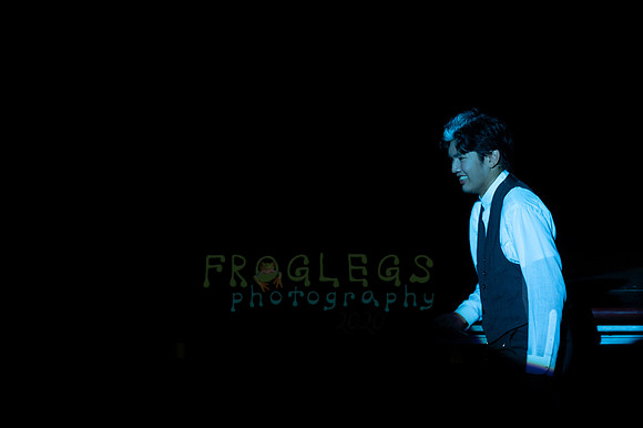 FRG_7015